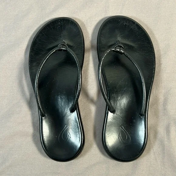 OluKai flip flops - Picture 2 of 5